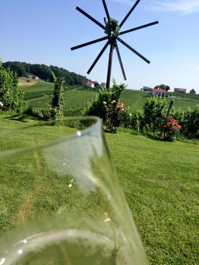 Das Weinberghaus Ratsch an der Weinstraße Buitenkant foto