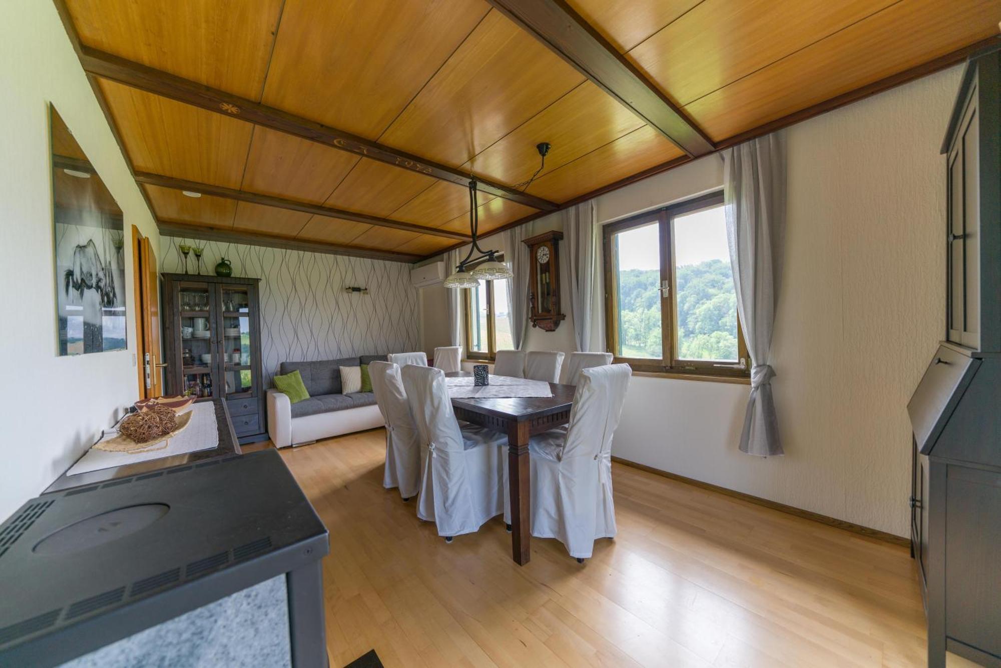 Das Weinberghaus Ratsch an der Weinstraße Buitenkant foto