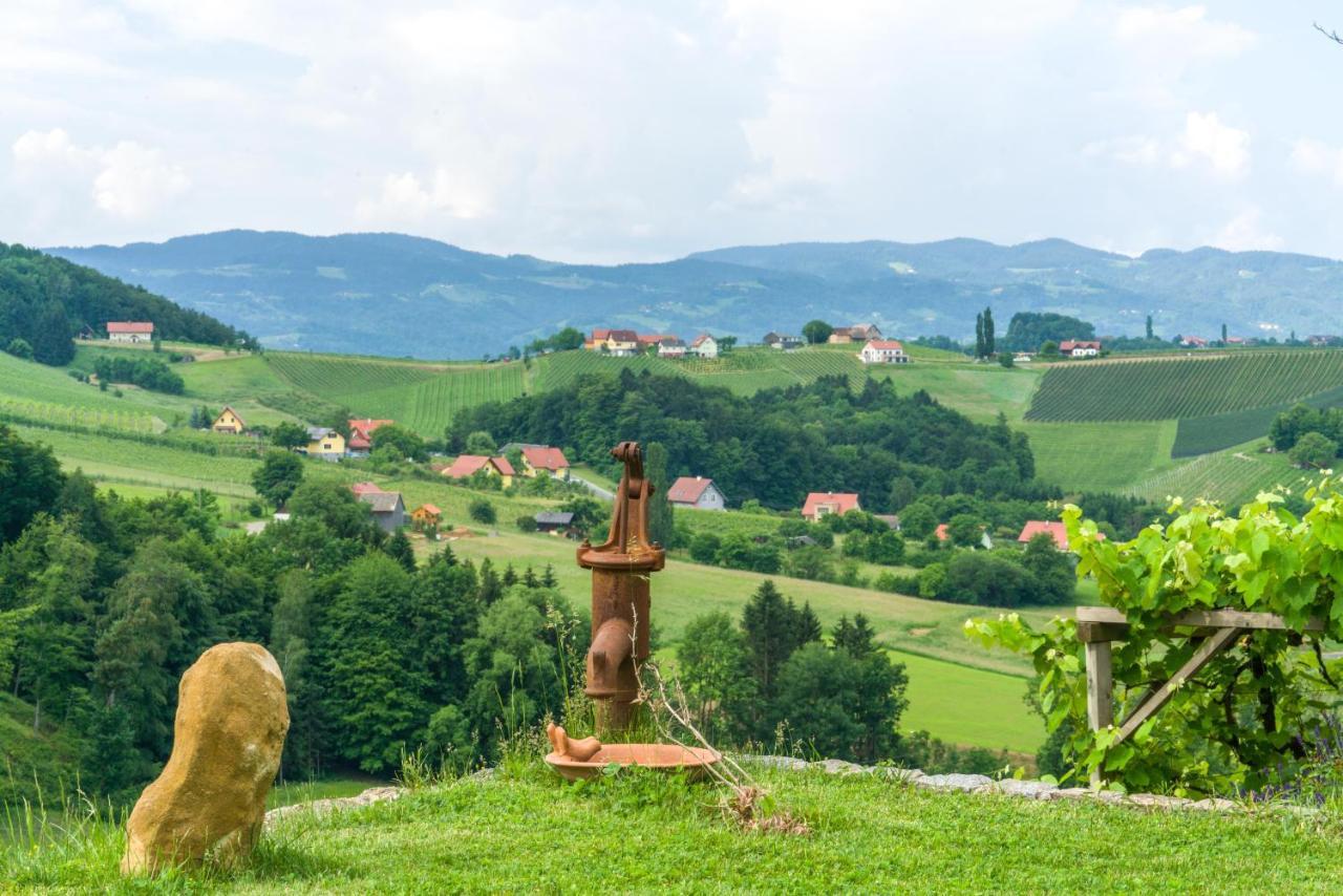 Das Weinberghaus Ratsch an der Weinstraße Buitenkant foto