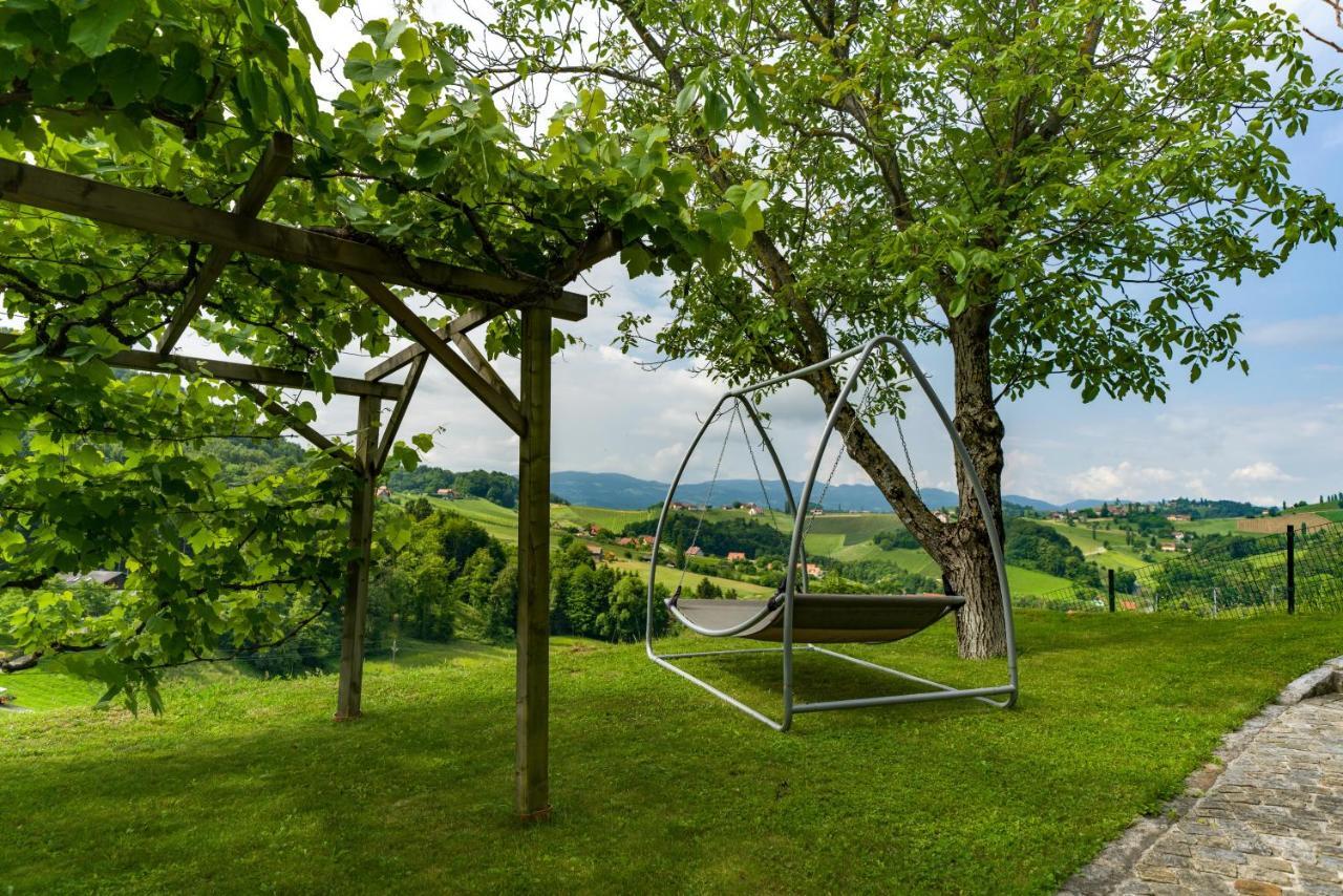 Das Weinberghaus Ratsch an der Weinstraße Buitenkant foto